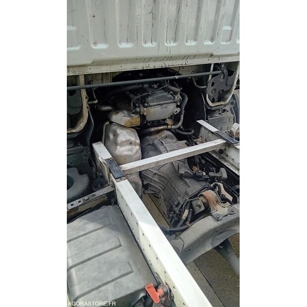 2010 Renault Maxity-47204144