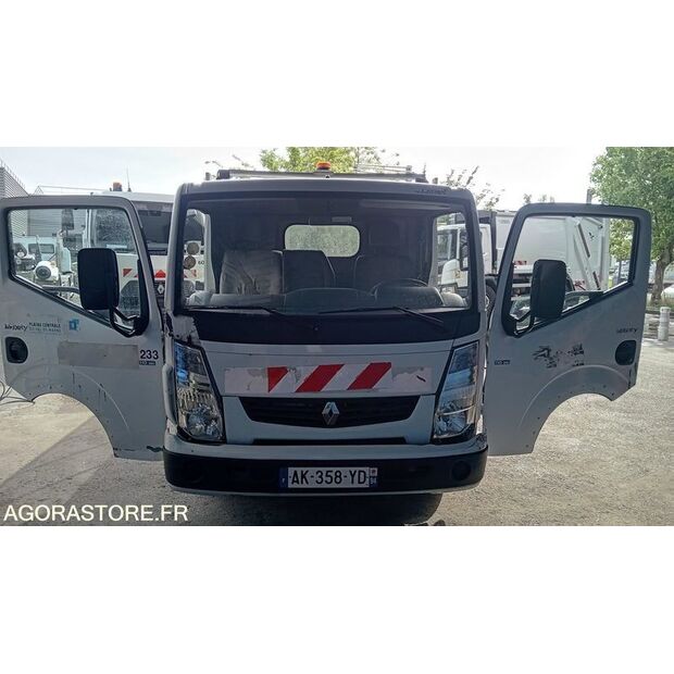 2010 Renault Maxity-47204151