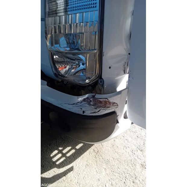 2010 Renault Maxity-47204152