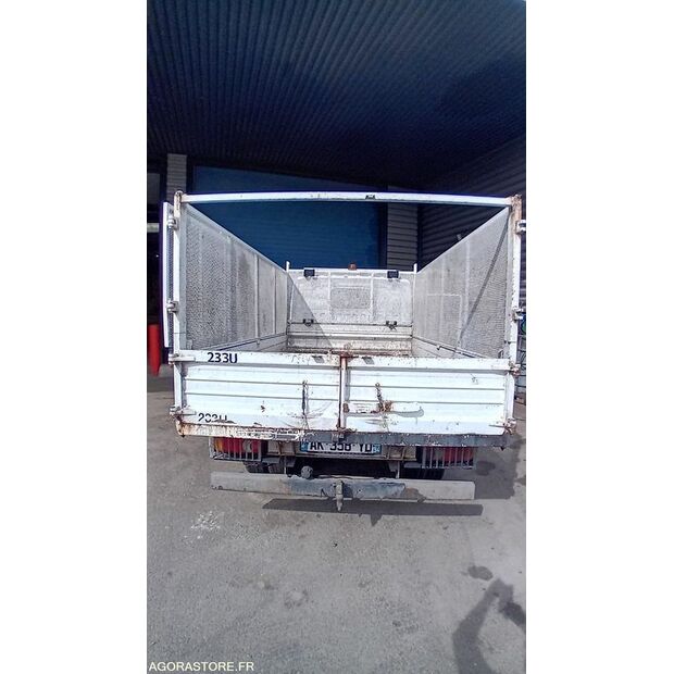 2010 Renault Maxity-47204155