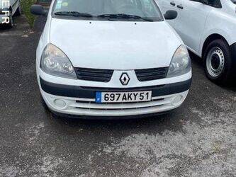 صورة ل مركبات 2004 رينو Clio للبيع في فرنسا