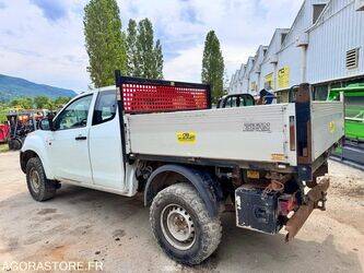 2015-isuzu-d-max-1453417-47204593