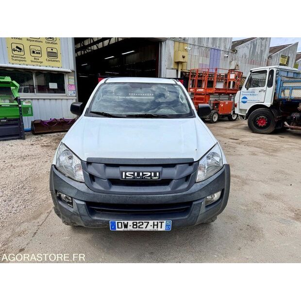 2015 Isuzu D-MAX-47204598