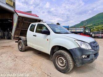 2015-isuzu-d-max-1453417-47204601