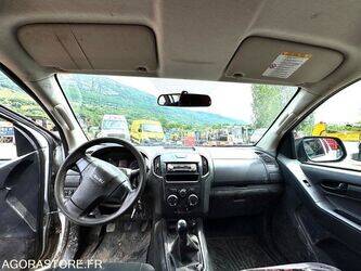 2015-isuzu-d-max-1453417-47204605