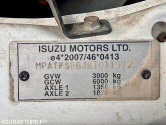 2015-isuzu-d-max-1453417-47204609