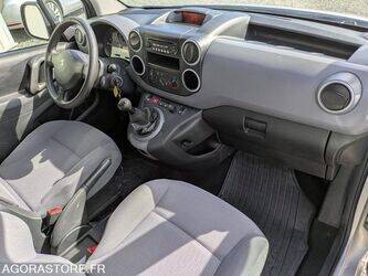 2012-peugeot-partner-1453427-47204843