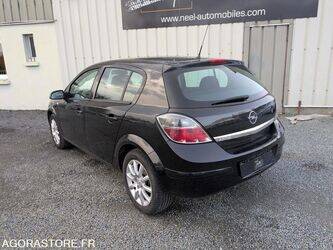 opel-astra-47204876