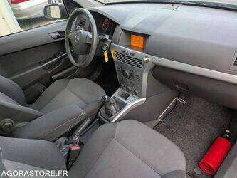 opel-astra-47204881