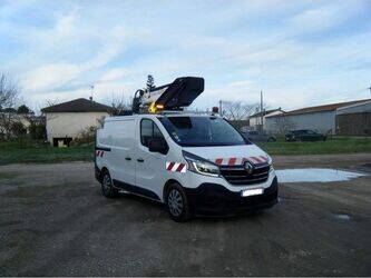 2020-renault-trafic-1453429-47204905