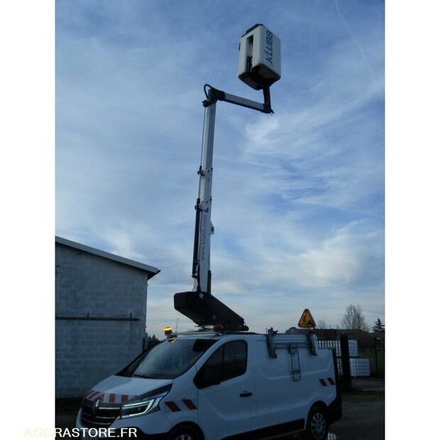 2020 Renault Trafic-47204913