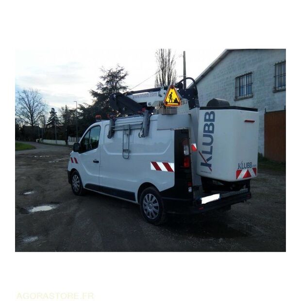 2020 Renault Trafic-47204918