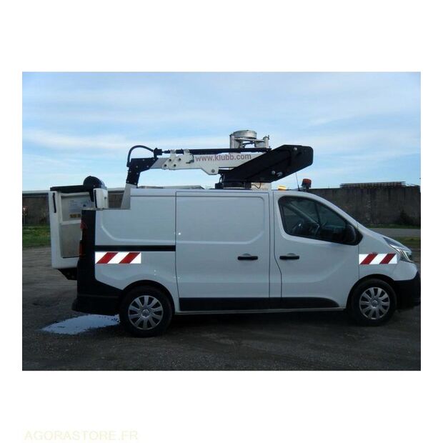 2020 Renault Trafic-47204920