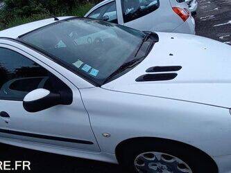 2006-peugeot-206-1453435-47205047