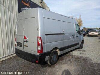 2012-renault-master-1453445-47205273