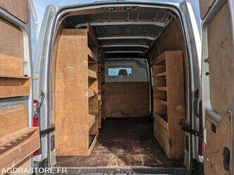 2012-renault-master-1453445-47205276