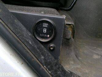 2011-renault-premium-1453448-47205355