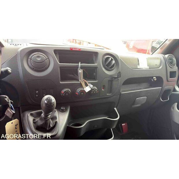 2014 رينو Master-47205666