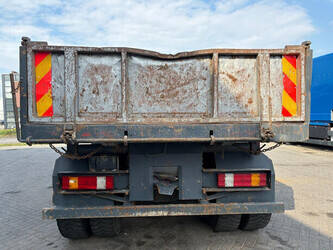1985-mercedes-benz-sk-2228-47206616