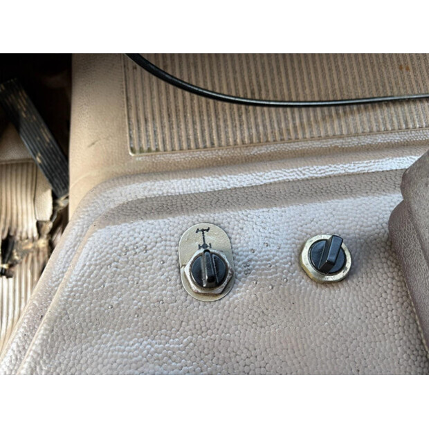 1985 Mercedes-Benz SK 2228-47206630