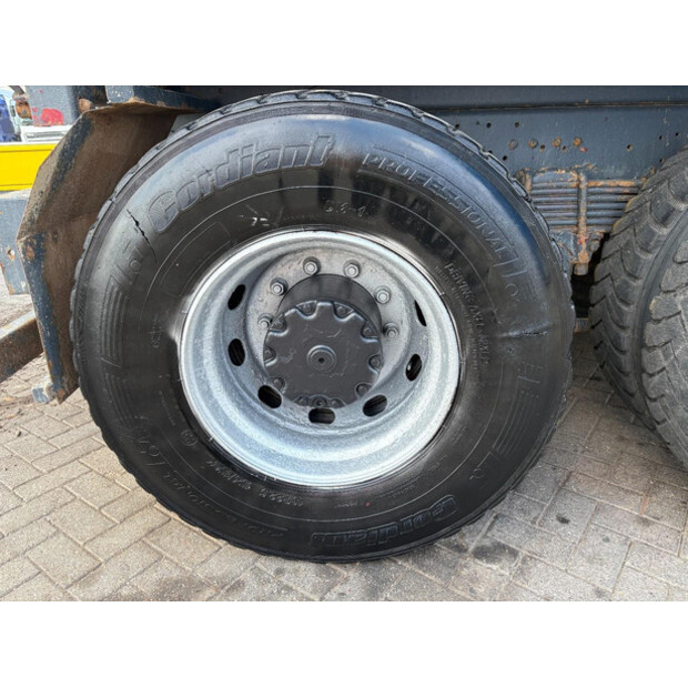 1985 Mercedes-Benz SK 2228-47206636