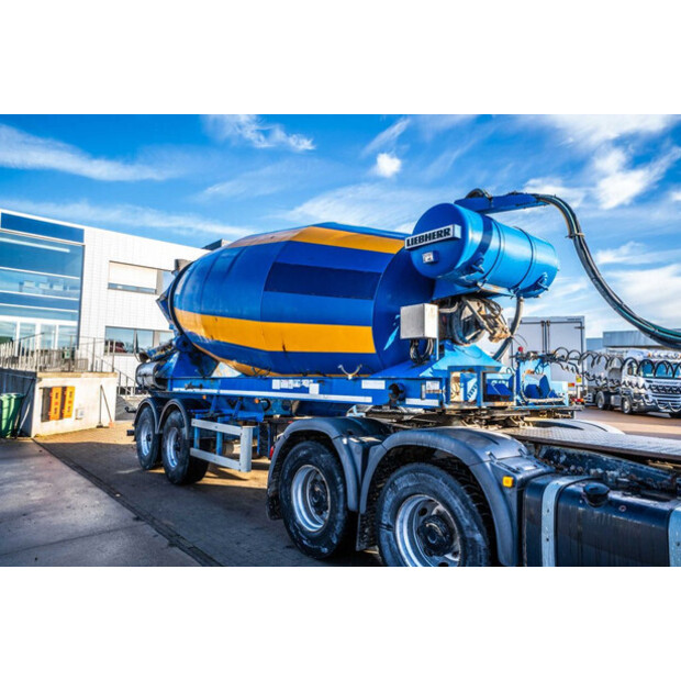 2017 Liebherr 12M3-47206758