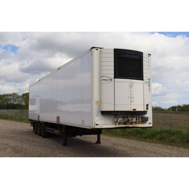 2017 Schmitz Cargobull SCB-S3B-47208257