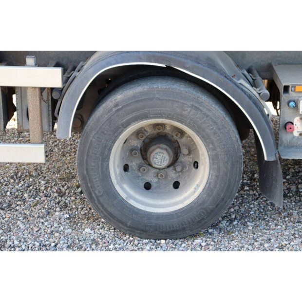 2011 HFR SX20-47208817