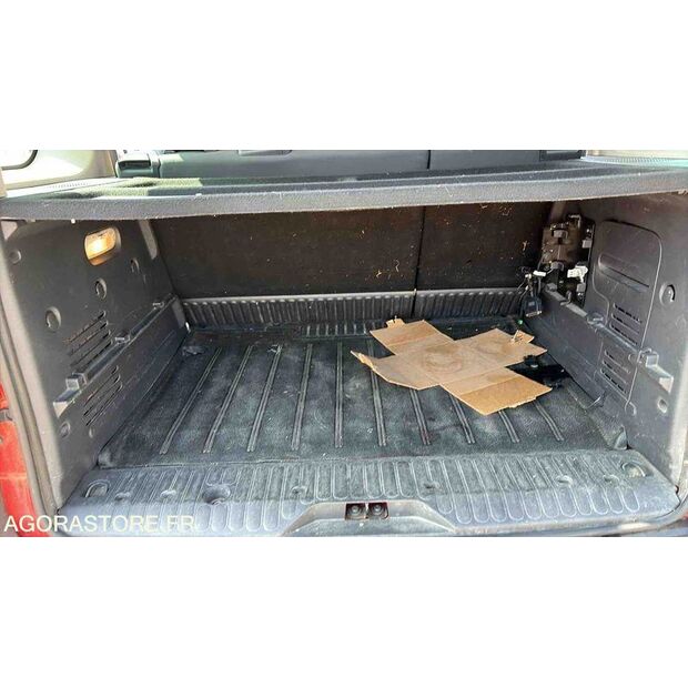 2011 Renault Kangoo-47241325
