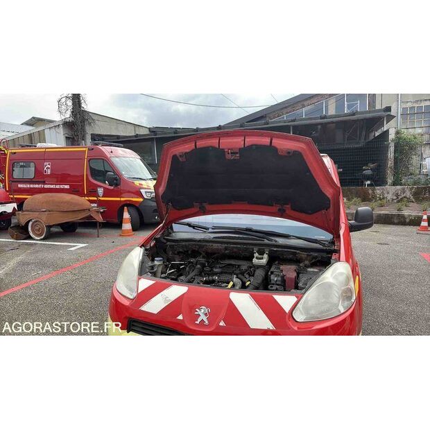 2013 Peugeot PARTNER-47241368