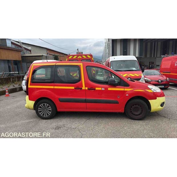 2013 Peugeot PARTNER-47241369