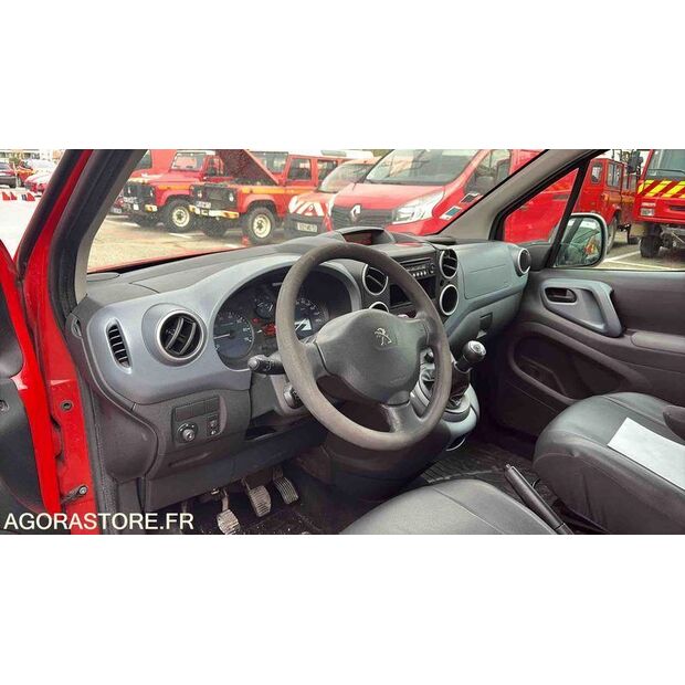 2013 Peugeot PARTNER-47241376
