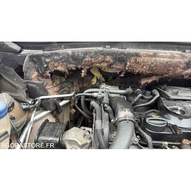 2013 Peugeot PARTNER-47241391