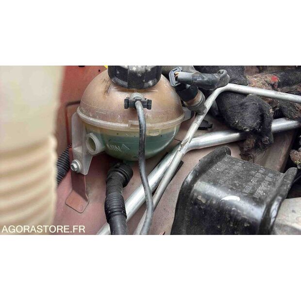 2013 Peugeot PARTNER-47241398