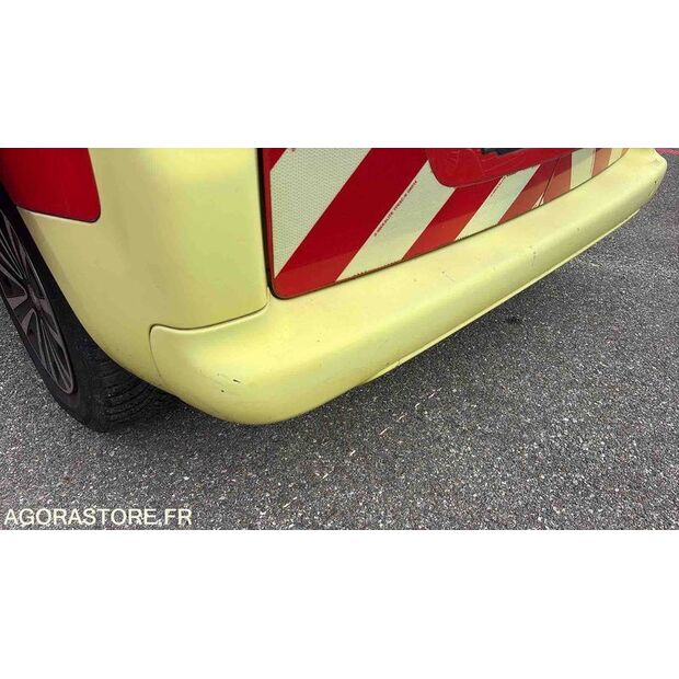 2013 Peugeot PARTNER-47241404