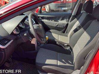 2010-peugeot-207-1453713-47241500