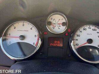 2010-peugeot-207-1453713-47241505