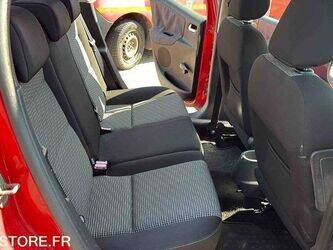 2010-peugeot-207-1453713-47241511
