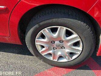 2010-peugeot-207-1453713-47241517