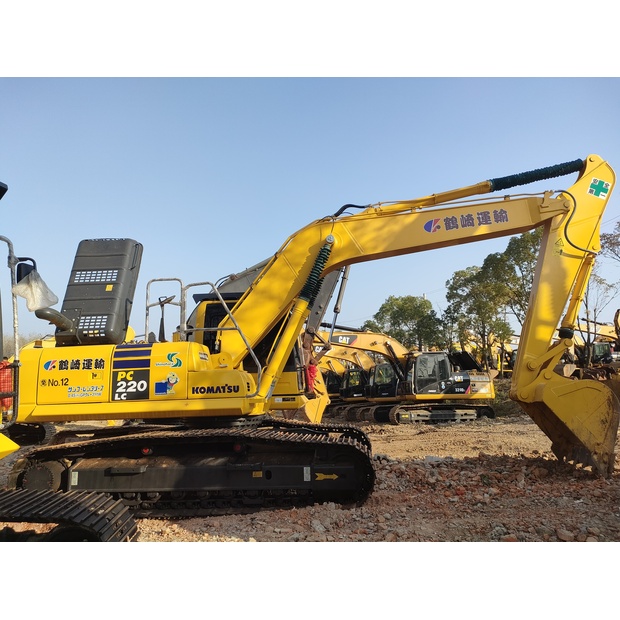 2022 كوماتسو PC220-8N1-47243148