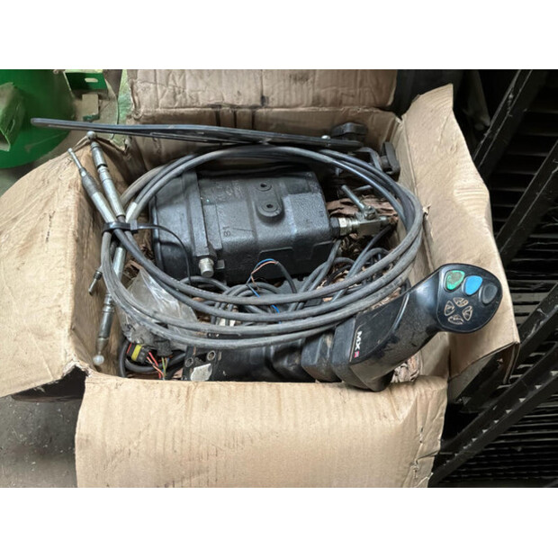 2020 MX U412+-47243372