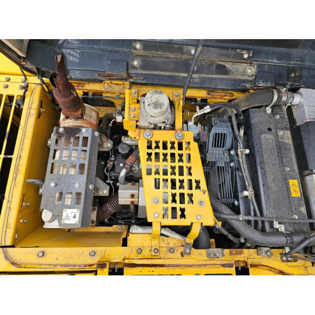 2015 Komatsu HB215LC-2-47243732