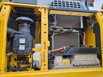 2015-komatsu-hb215lc-2-1288388-47243734
