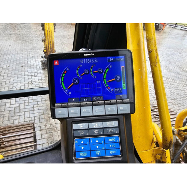 2015 Komatsu HB215LC-2-47243736