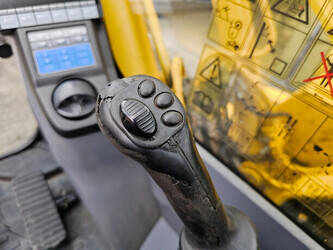 2015-komatsu-hb215lc-2-1288388-47243737