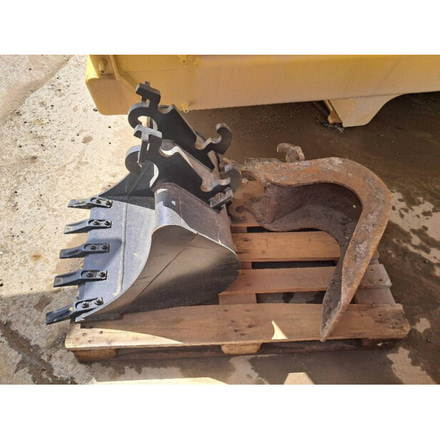 2024 كوماتسو PC35MR-5-47244371