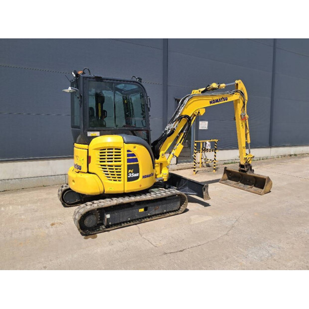 2024 كوماتسو PC35MR-5-47244375