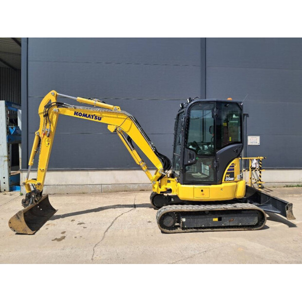 2024 كوماتسو PC35MR-5-47244387