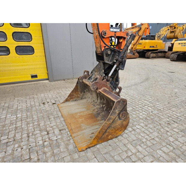 2010 هيتاشى ZX140W-3-47244421