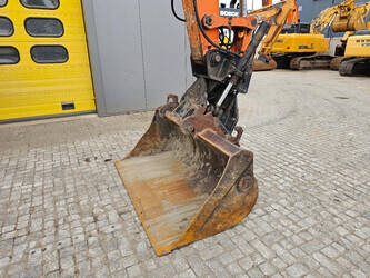 2010-hitachi-zx140w-3-1453787-47244421